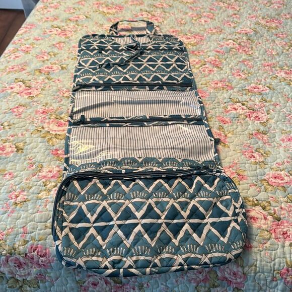 NEW Seabird Society Sunshine Daydream Travel Carry-All Turqoise Geo Trubal Print - Picture 3 of 7